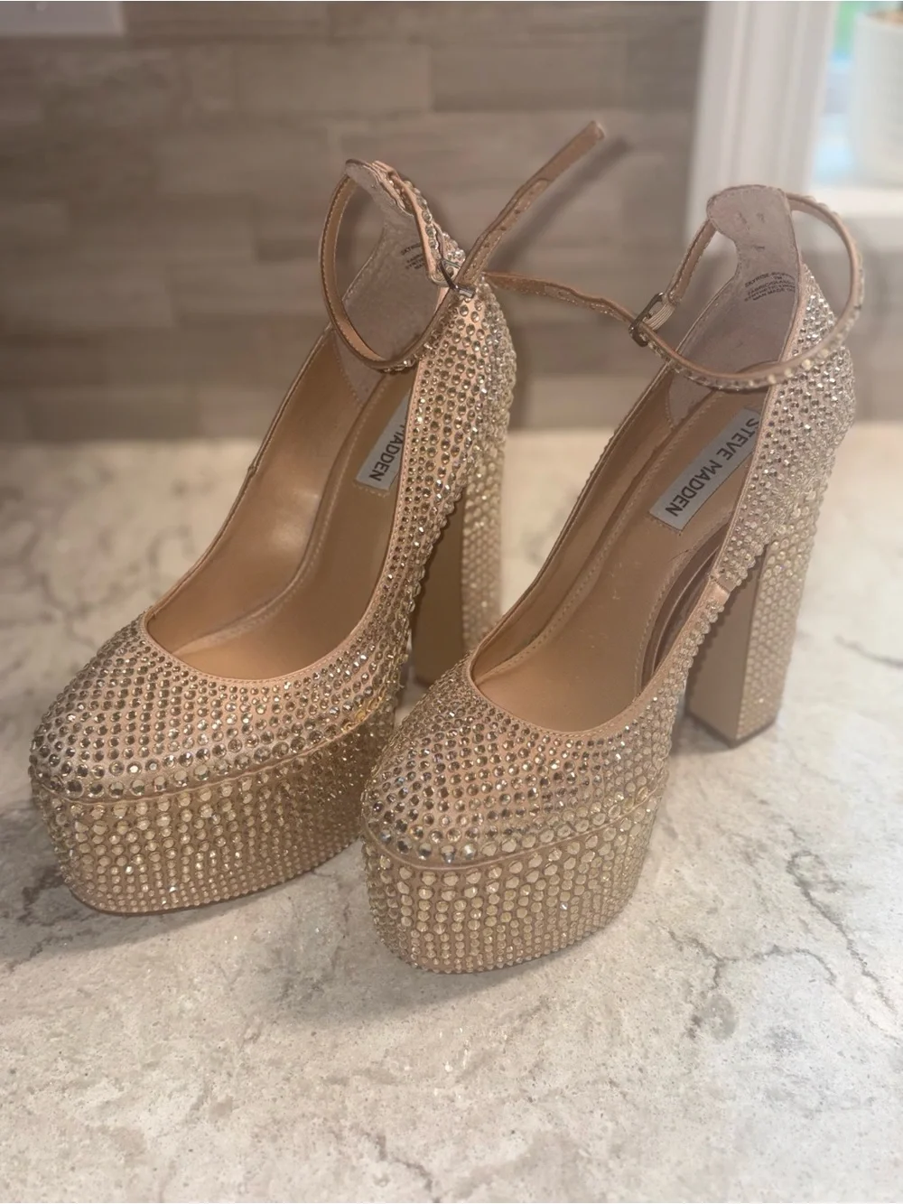 Steve Madden SKYRIS-C Rhinestone Platform Block Heels Size 7